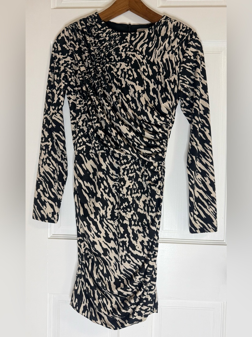 H&M Black and Cream Abstract Ruched Long Sleeve Dress